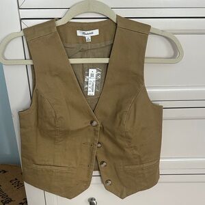 BNWT Madewell Women’s Tan Buttoned Vest